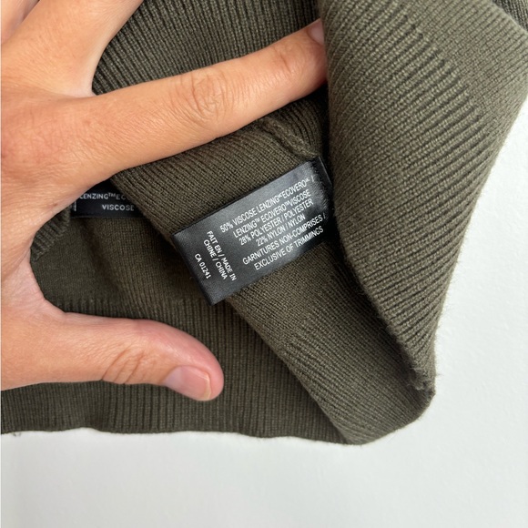 BNWOT. Ribbed-knit cropped cami in dark khaki green. - Picture 7 of 10